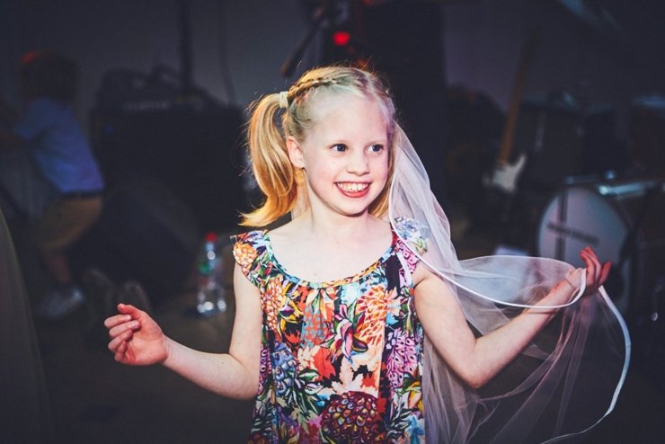 relaxed wedding photography at Rockbeare Manor wedding Devon