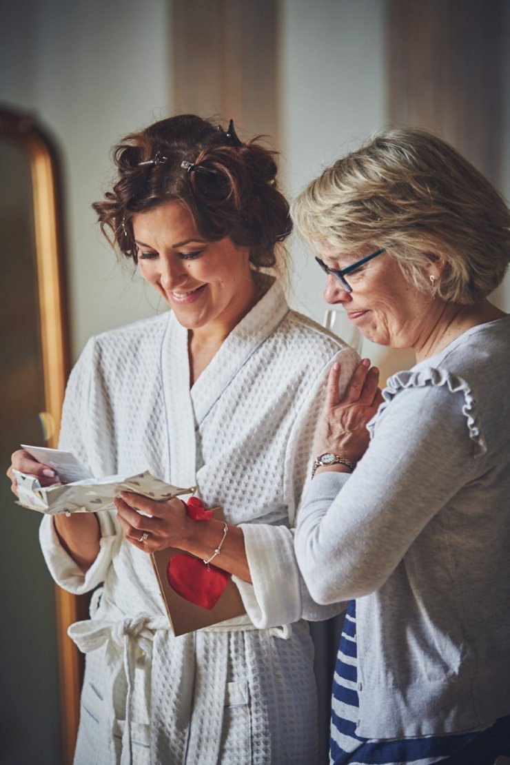 bride getting ready at Rockbeare Manor wedding Devon