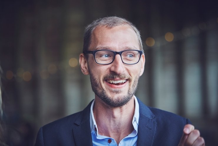 relaxed eco wedding with humanist ceremony at East Soar Farm in Devon