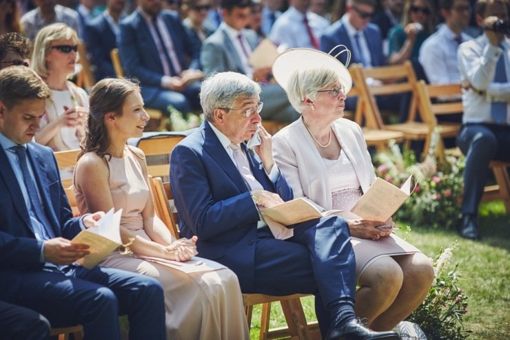 relaxed wedding photography at Anran in Devon