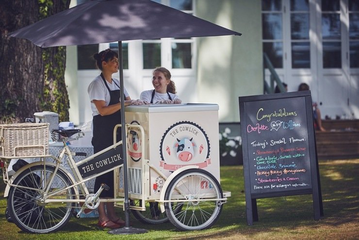 wedding photographers at Deer Park Hotel Devon