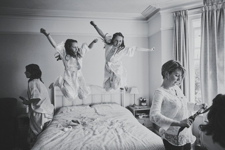 brides preps photography at rockbeare manor wedding in Devon