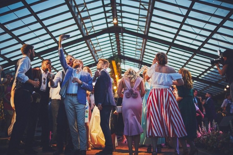 relaxed wedding photography at Anran in Devon