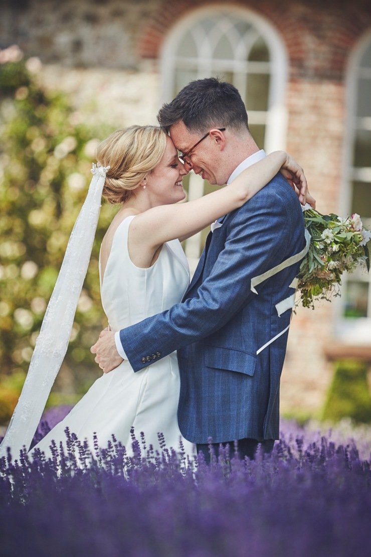 relaxed wedding photography at Ugbrooke House in Devon